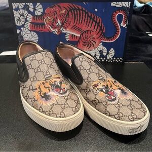 Gucci GG Supreme Tiger Dublin Shoes